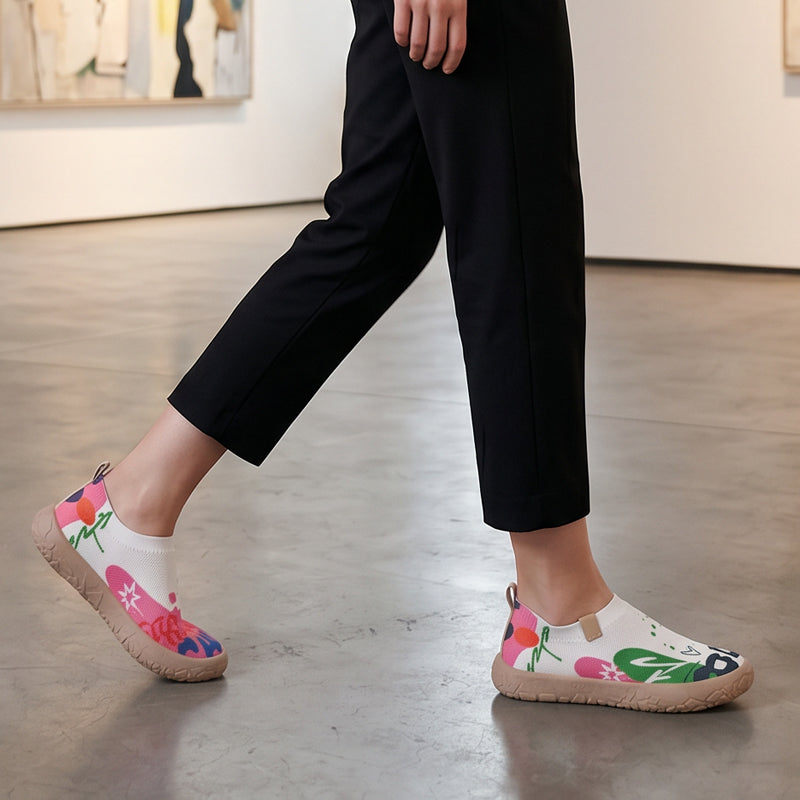 Nuria-Zapatillas de senderismo ligeras y a la moda para mujer