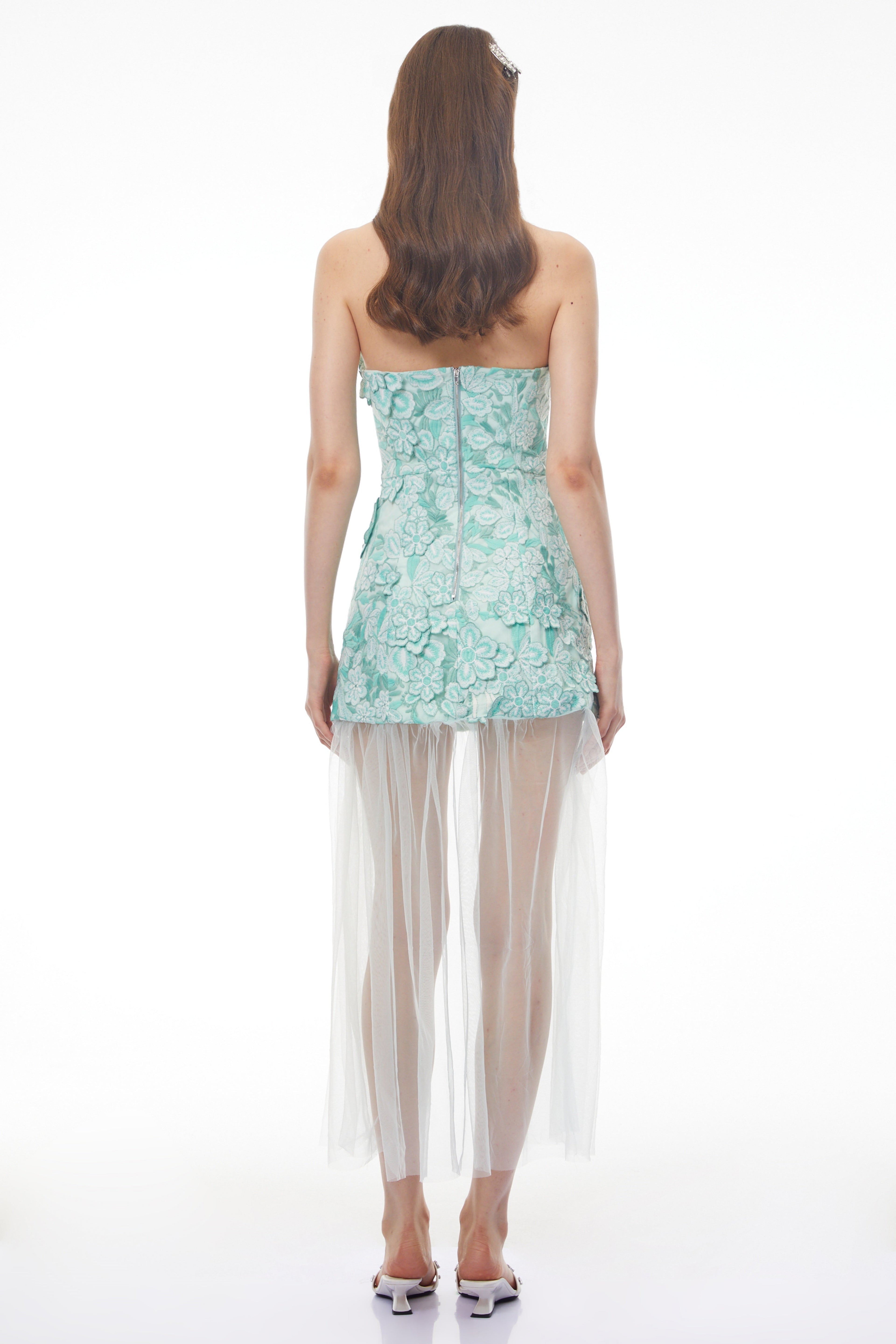Mikaere Verde Vestido Maxi con Hombros Descubiertos y Flores en 3D