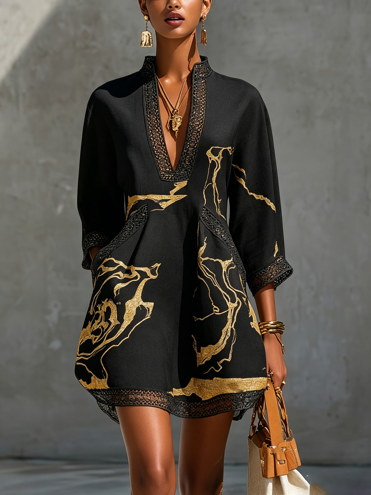 Pepa | Mini Vestido Negro con Mármol Dorado y Encaje