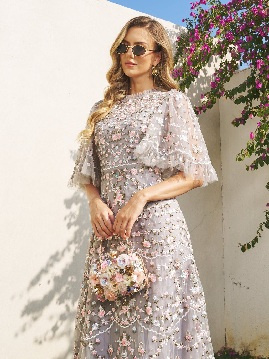Nerea - Vestido de tul con bordados florales y pedrería