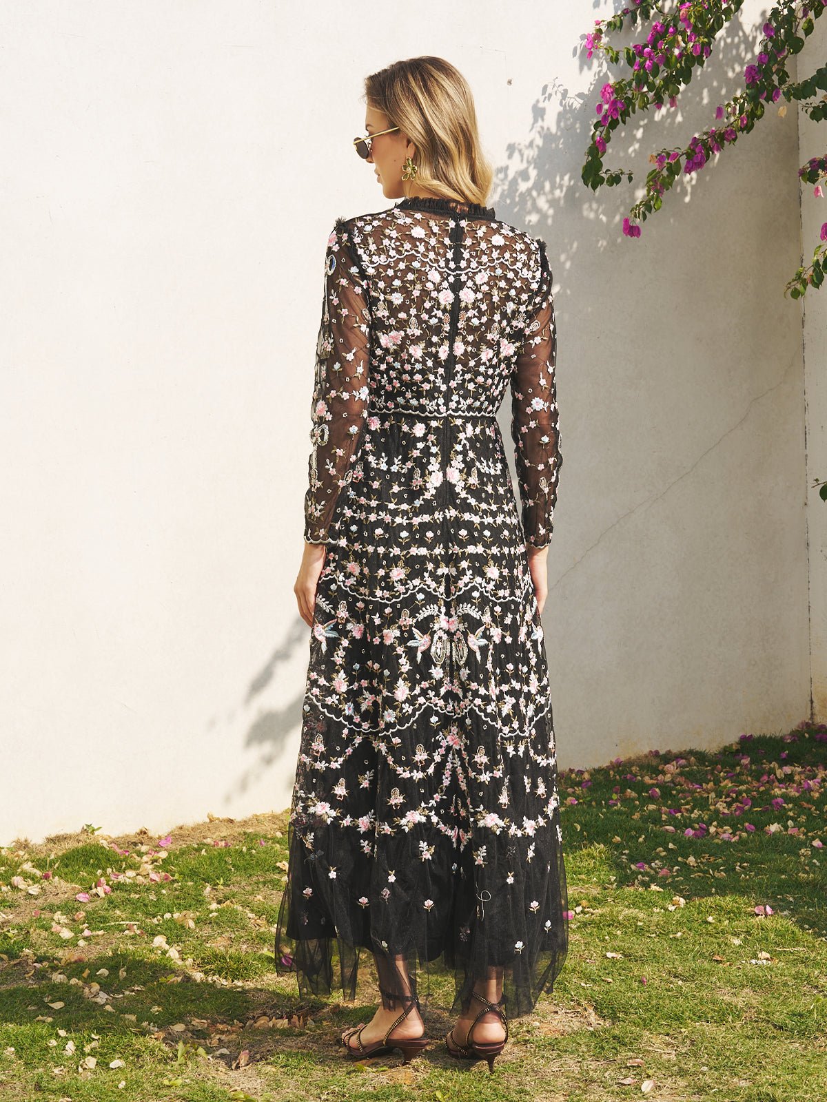 Julia - Vestido de malla con bordados florales