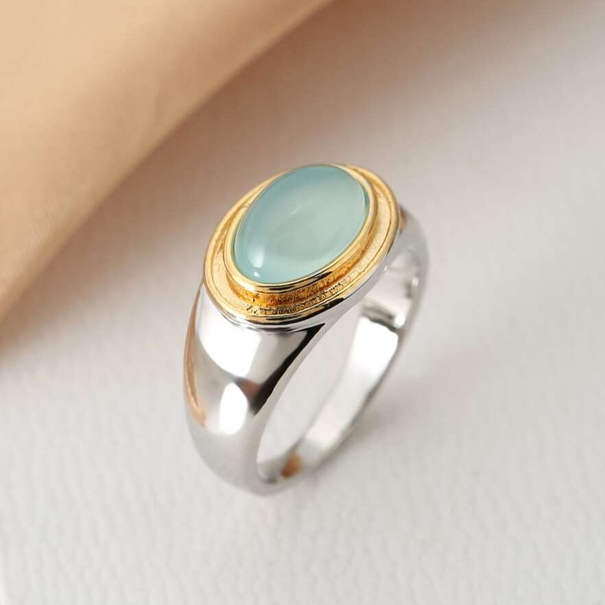 LEONA | LUJOSO ANILLO DE PIEDRA LUNAR